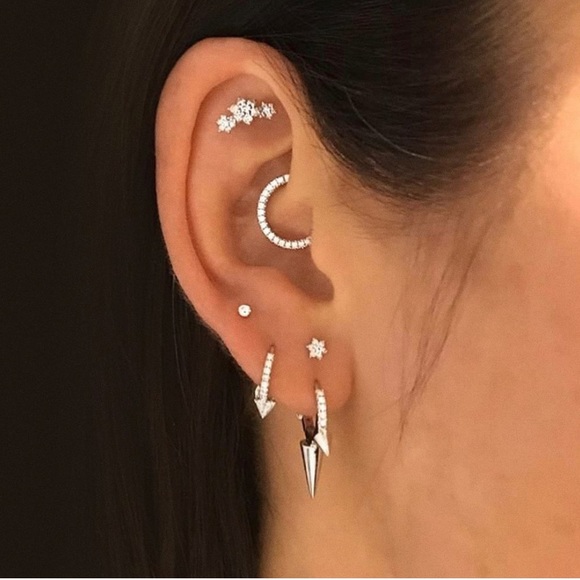 THREE FLOWER GARLAND DIAMOND THREADED STUD EARRING WHITE GOLD MARIA TASH - Picture 5 of 9